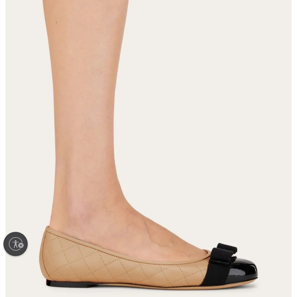 Salvatore Ferragamo Varina Q Quilted Ballet Flats Black Nude Size 9C - Picture 2 of 10